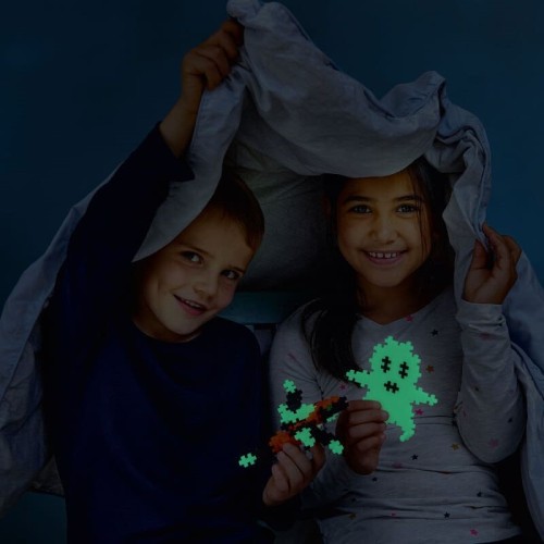 SOBRE PLUSPLUS BRILLA OSCURIDAD