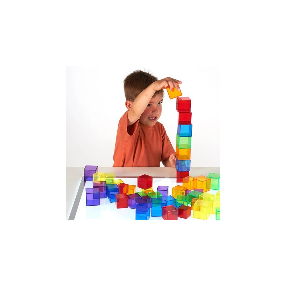 Juego de cubos translúcidos