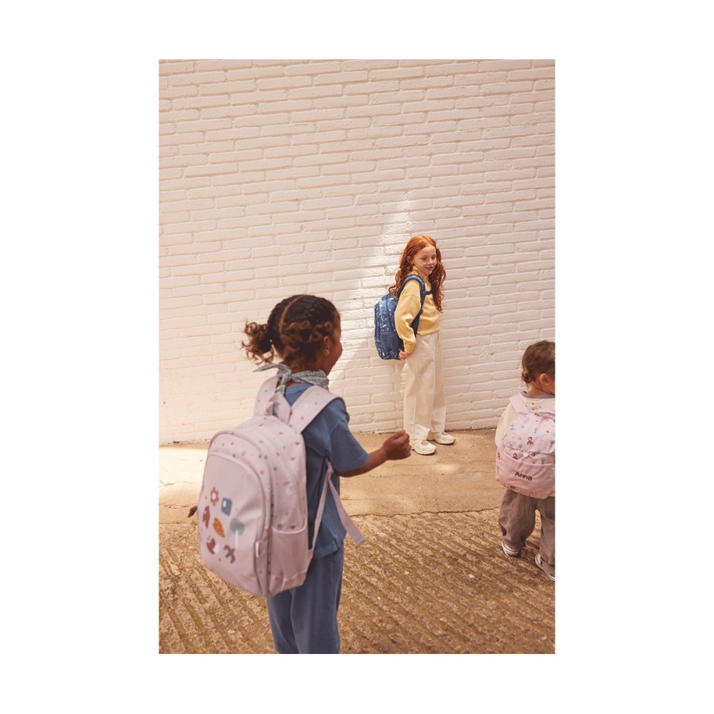 MOCHILA MEDIANA ESCOLAR GEOMETRIC NATURE